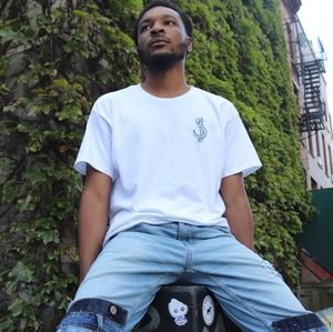 SJ 🧞‍♀️  Denim logo Tee in lightblue and Dark blue